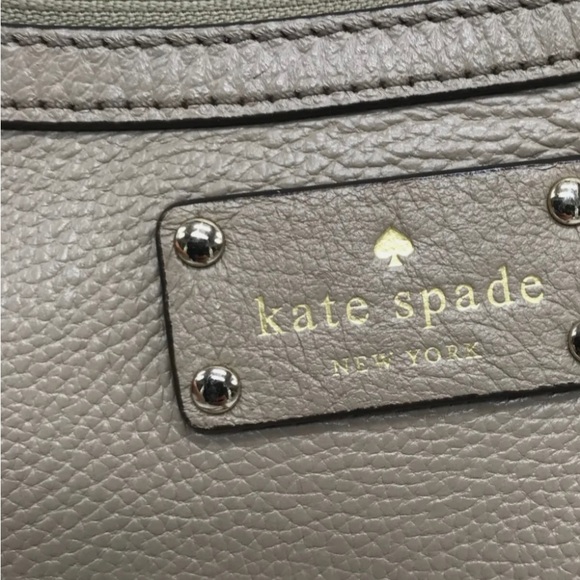 kate spade NWOT Gabriella Berkshire Oyster Grey Crossbody Purse - Picture 4 of 11